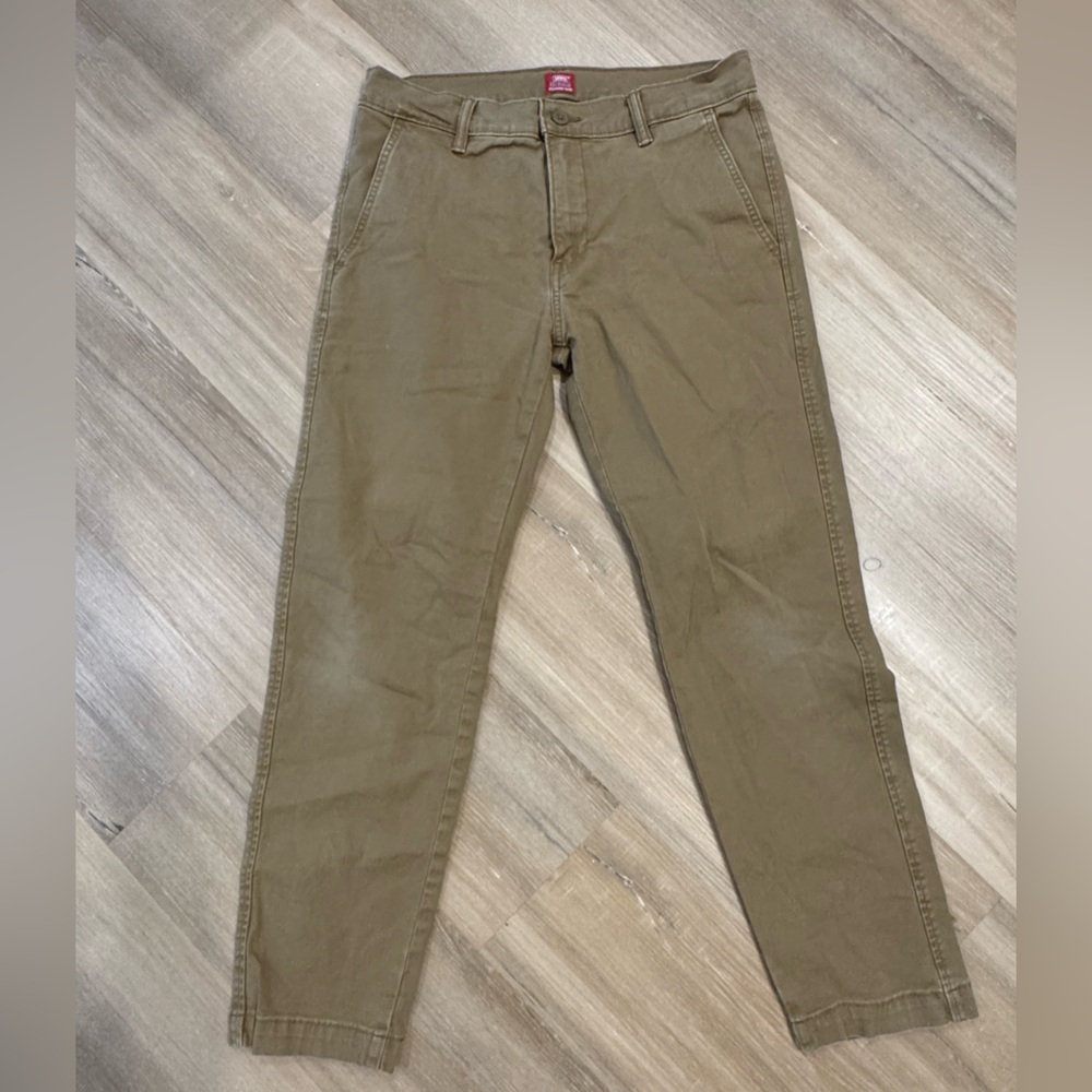 Levi’s Men's chino Pants